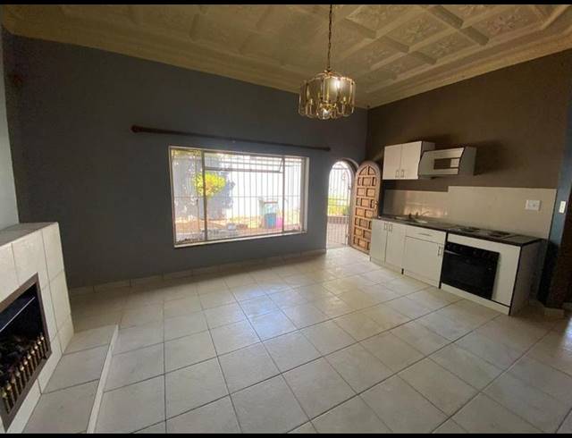 2 BEDROOM PROPERTY TO RENT IN KENSINGTON